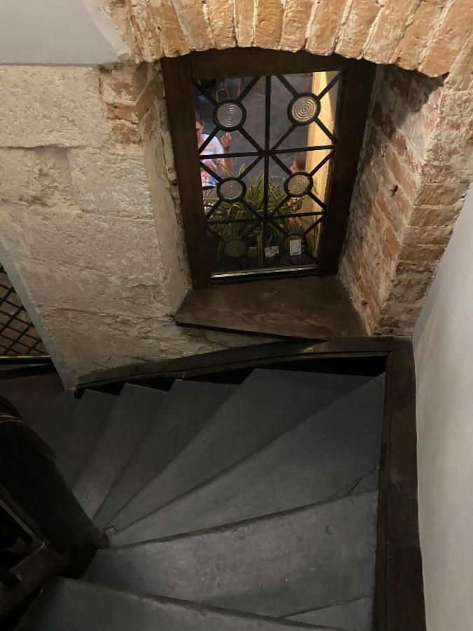 Квартира У Львові На Вулиці Лесі Українки 19 Extérieur photo